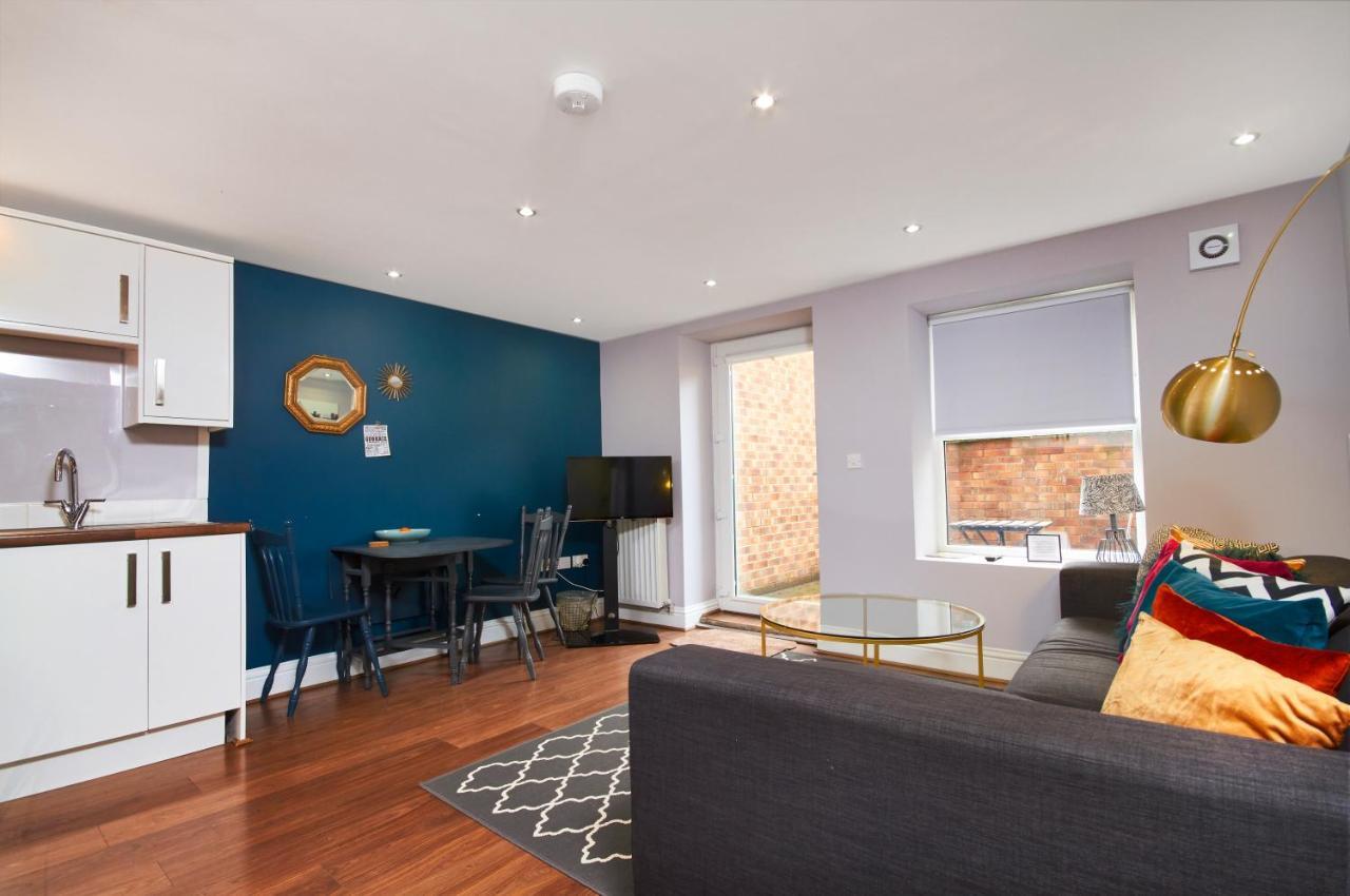 Newcastle Treasure - Sleeps 4 - Lower Ground Floor Esterno foto